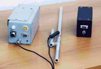 Радиомодем РМ-03 (слева)